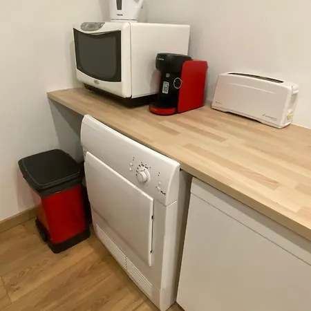 Superbe De 3p Pieces Dans Avec Piscine Et Climatisation Apartament