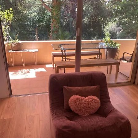 Grand 3p Pieces Au Calme Dans Avec Piscine, Restaurant, Tennis, Climatisation Lejlighed