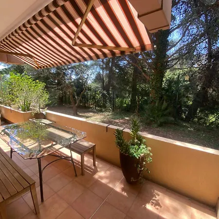 Lejlighed Grand 3p Pieces Au Calme Dans Avec Piscine, Restaurant, Tennis, Climatisation